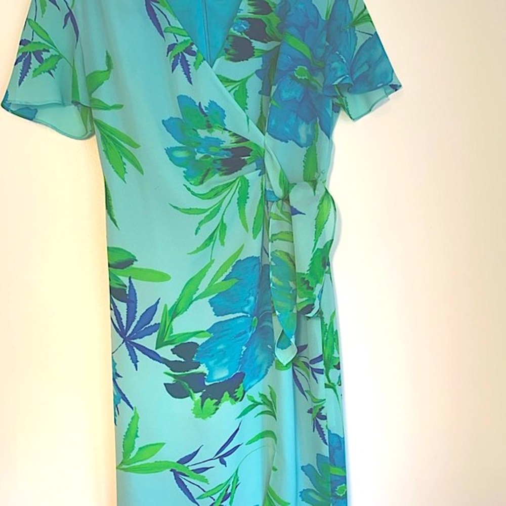 Dress Floral Print Green and Blue Short Sleeve by Donna Morgan NWOT Sz 10 - Picture 3 of 6